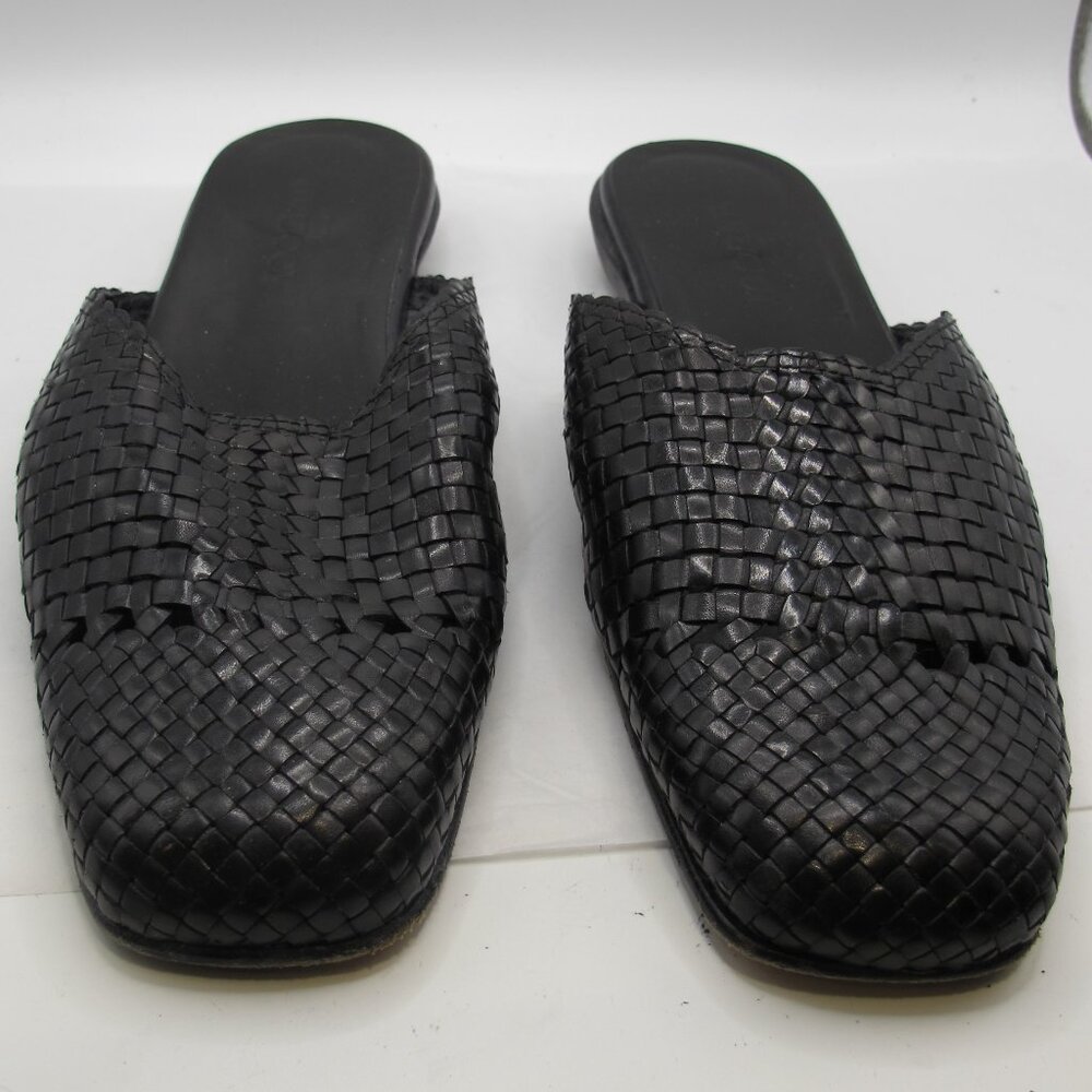 Sesto Meucci closed-toe black leather woven slip-ons 8.5N